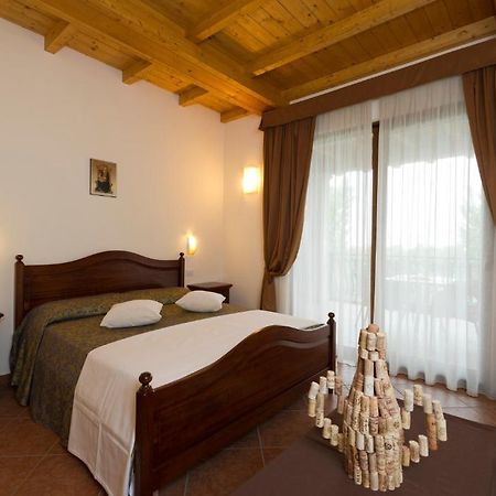 Locanda Ristorante Al Cardellino Bardolino Dış mekan fotoğraf