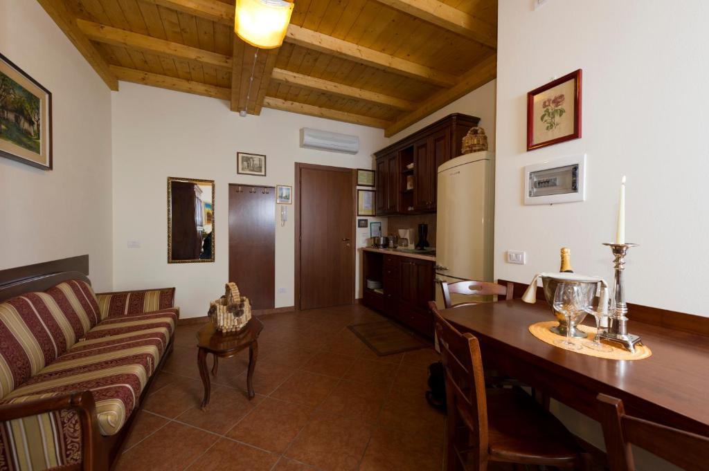 Locanda Ristorante Al Cardellino Bardolino Oda fotoğraf